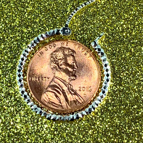 Sevil Italian Design Hoop Earrings - Picture 5 of 8